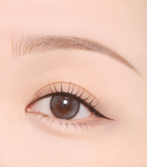 Wakemake Real Defining Brush Liner 0.5g – Delineador De Ojos Tipo Pincel Con Copolímeros De Acrilato