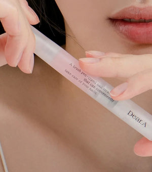 DEAR.A | Luminous Nail Essence 3g – Esencia Fortalecedora de Uñas con Aceite de Almendras Dulces y Biotina.