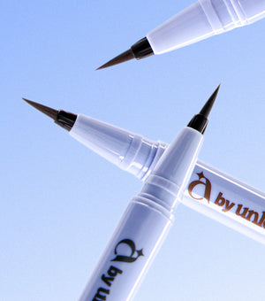 A BY UNLEASHIA Non Stop Liquid Eyeliner 0.6g – Delineador de Ojos Líquido con Copolímero de Acrilato