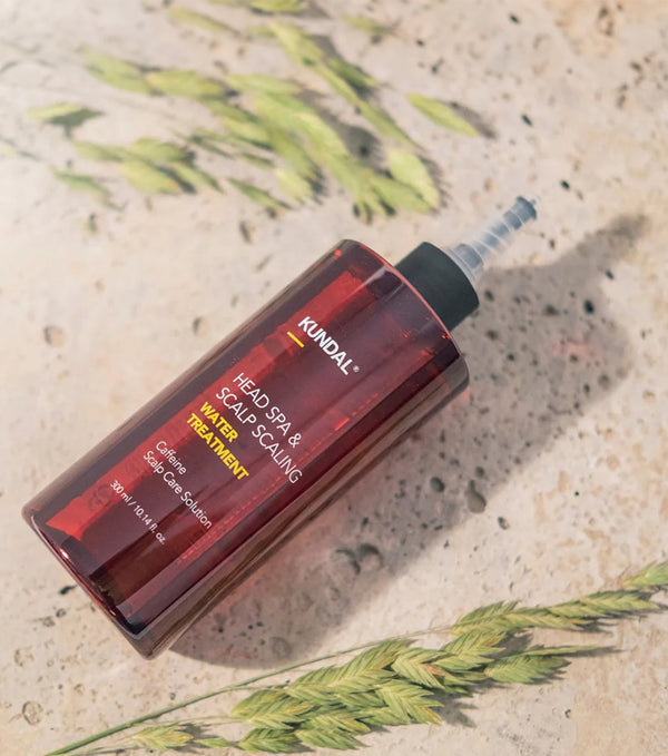 KUNDAL Head Spa & Scalp Scaling Caffeine Water Treatment 300ml – Tratamiento Capilar Anticaída y Calmante con Cafeína